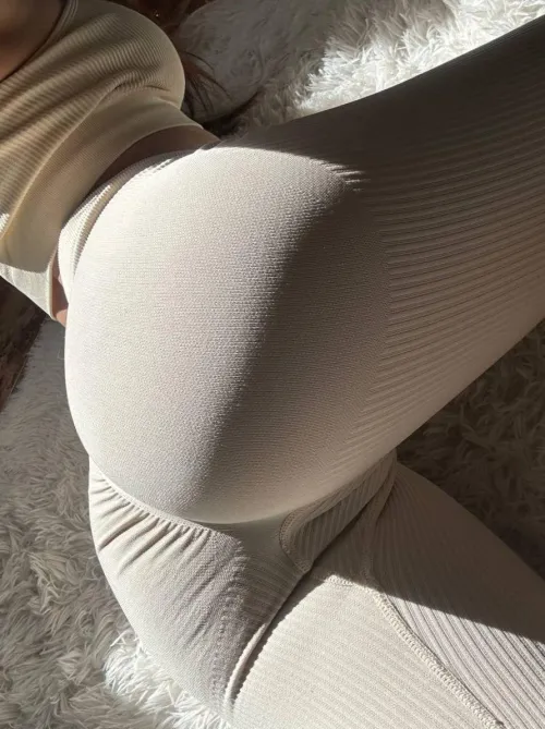 Thumbnail Exploring the Best Yoga Pants Styles for a Flattering Booty by ur_sexy_milf