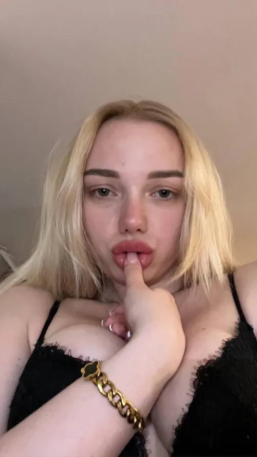 Thumbnail Title: Intense 18F Free Content: Fulfill Your Desires with Nervous-Medicine-197 on OnlyFans101