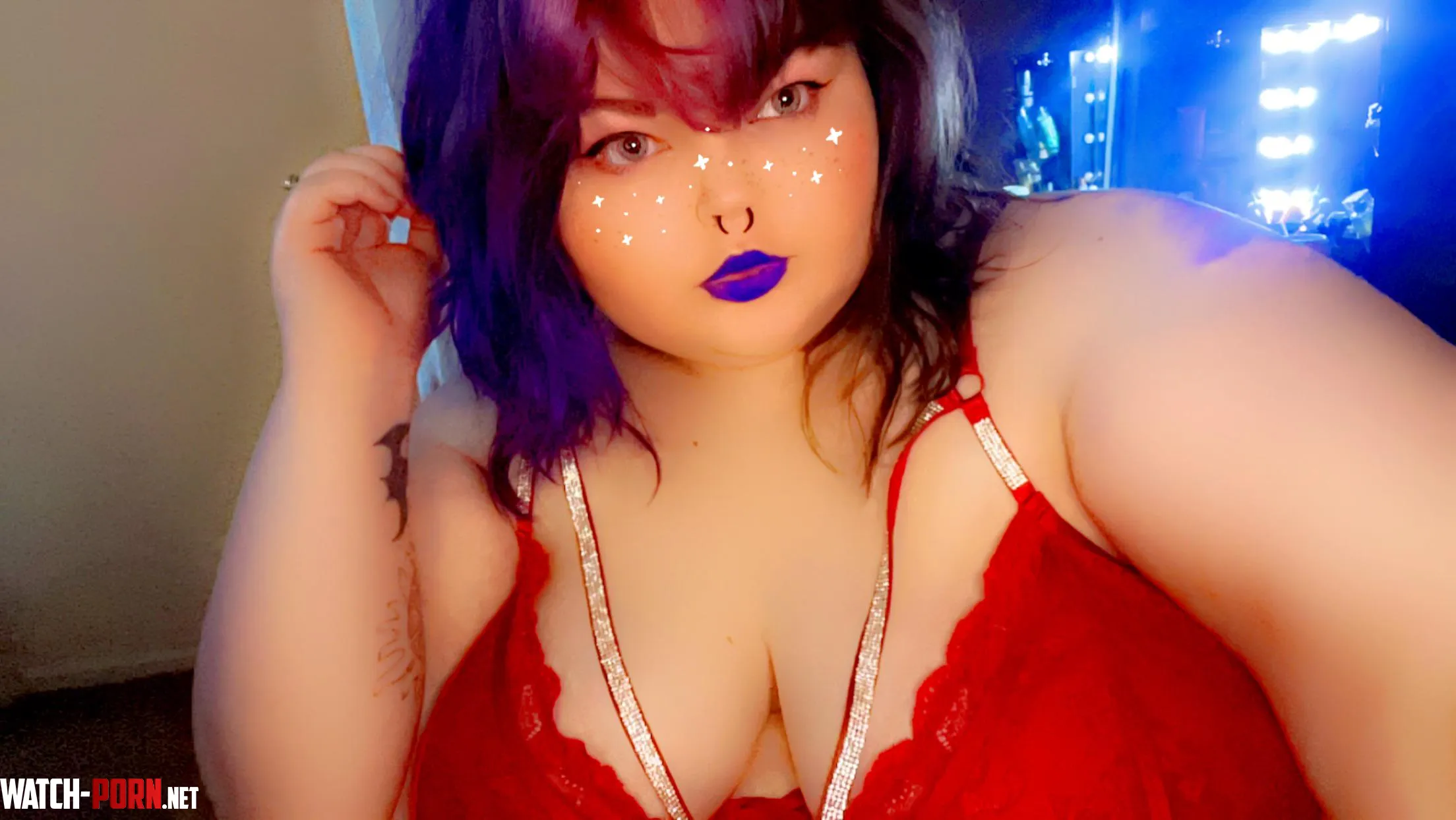 Spoil me like Im ur gf  by batgirlbbw21