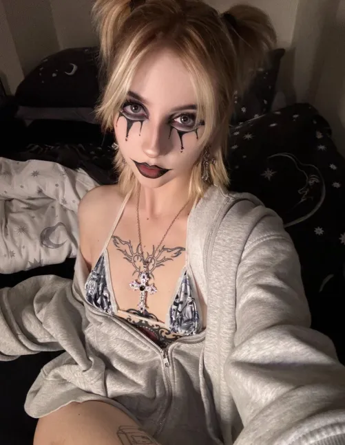 Thumbnail Goth Clown Time: Dive into the Spooky World by Author spookythighsxo from the Gothsluts Category