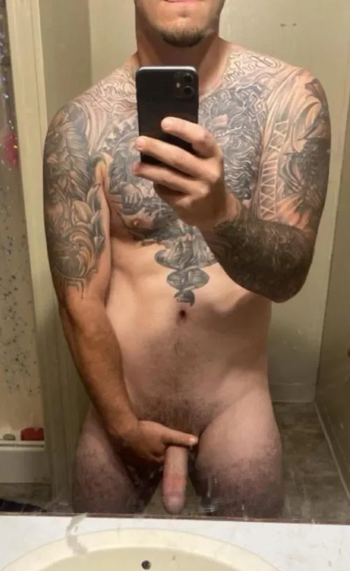 Thumbnail Hot Guys with Tattoos: Follow Along as Johnsaks1 Gets Ready for Work - Join the Discussion Now!