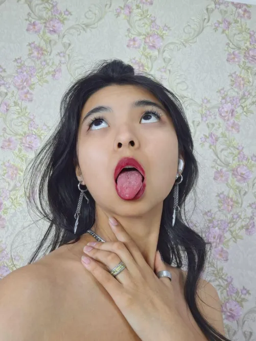 Thumbnail Exploring the Hottest Ahegao Reactions with DelightfulPearl in RealAhegao Category