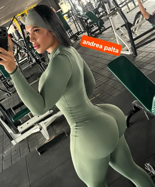 Thumbnail Unveiling the Secrets of Building a Strong and Curvy Body: A Guide by vocaza in the BoltedOnBooty Category