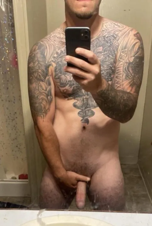 Thumbnail 26-Year-Old Super Bored Seeks Chat Company | Hotguyswithtattoos