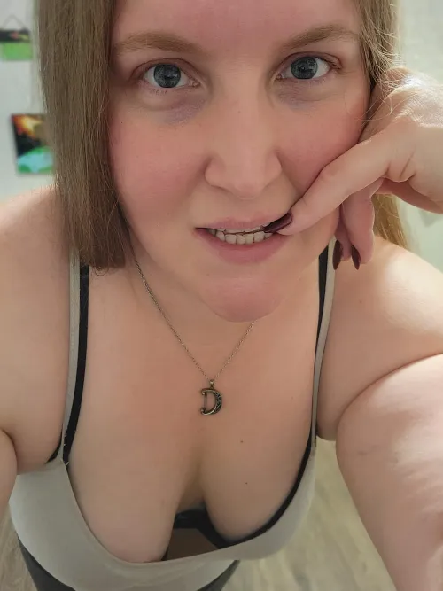 Thumbnail Big Girls Rock: Empowering Content by FinishWithFae on OnlyFans