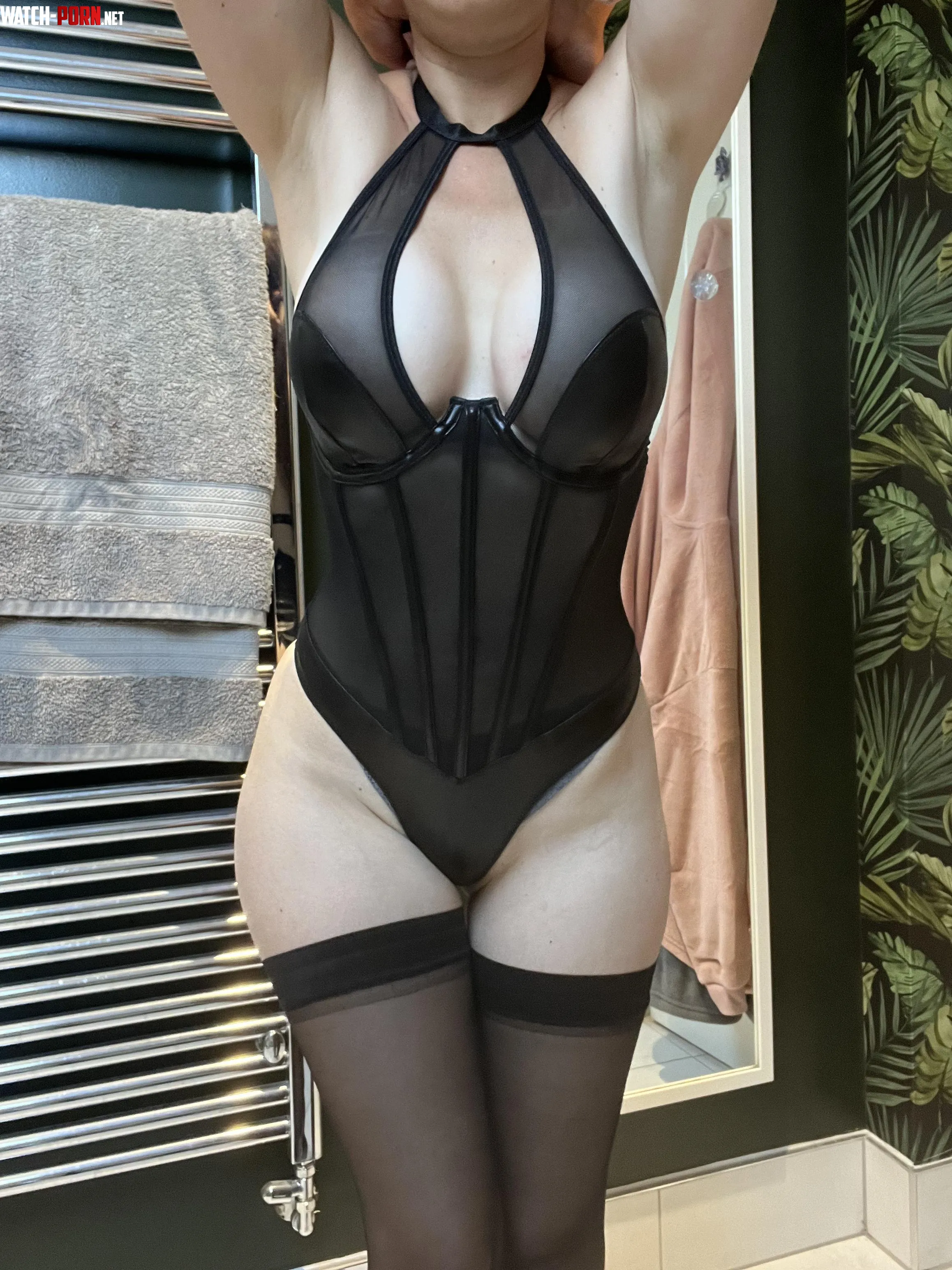 love the cleavage in this bodysuit by stacesum