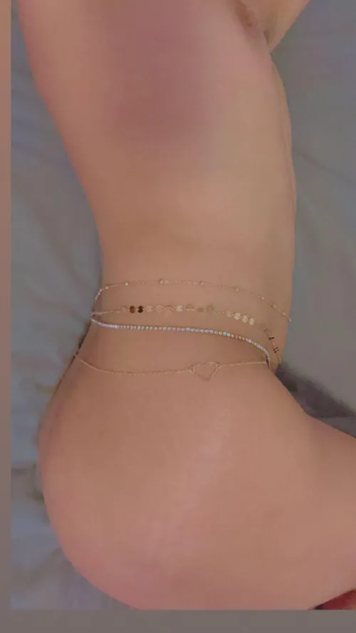 Thumbnail Trend Alert: Waist Chains - A Must-Have Accessory in Trap World