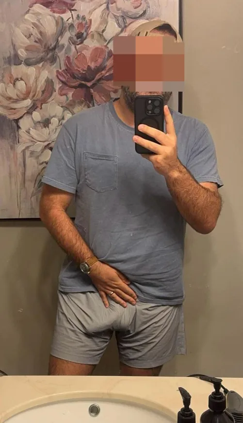 Thumbnail Wearing Sexy Shorts in Public Without Underwear: Reddit's Delightful Viewing - Gothedistance2 Bulges Review