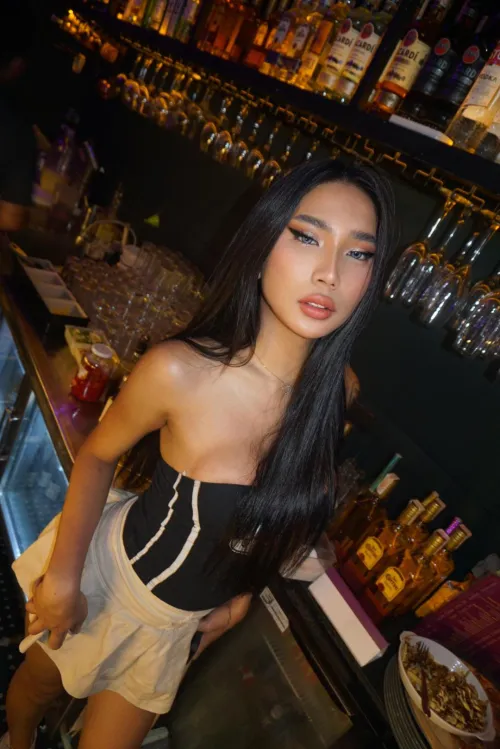 Thumbnail Wanna Lift My Skirt Up: Exploring the World of Ladyboys with PixieMatsurii