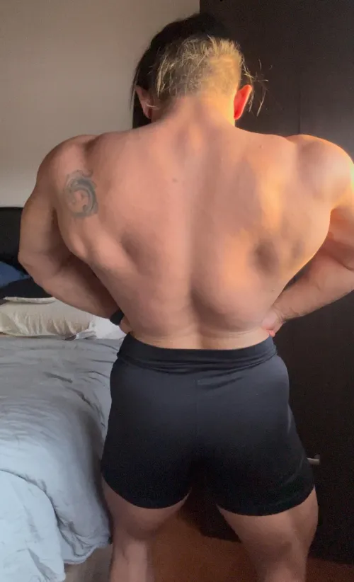 Thumbnail Pro Tips for Effective Back Post Training by Mrmusclegirl in NSFW_Hardbodies Category