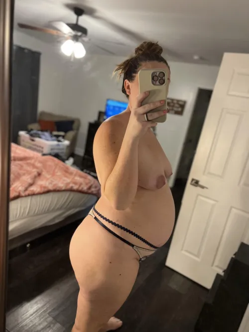 Thumbnail Loving the Extra Curves: A Milfie Tale by Hotwifepeachess