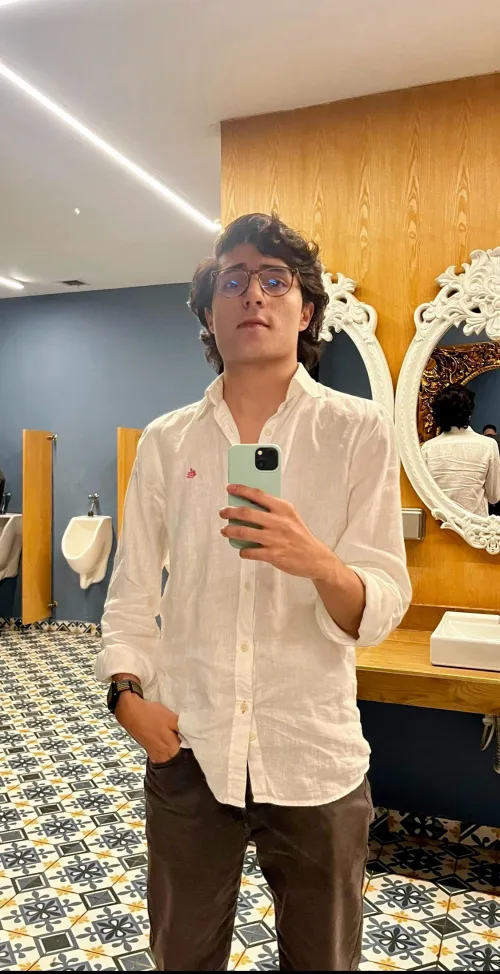 Thumbnail Last Night's Mirror Selfie Revealed | by Complex_Gur_8901