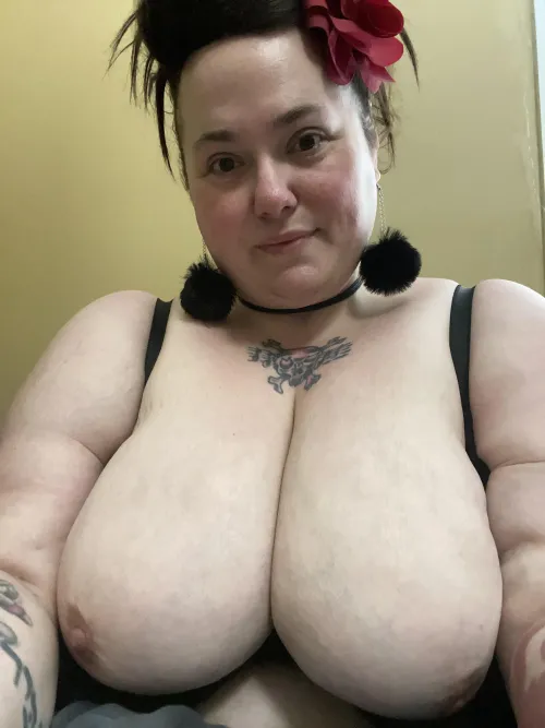 Thumbnail Confessions of a Good Girl: A BBW Tale by LittleMissRosieCheek