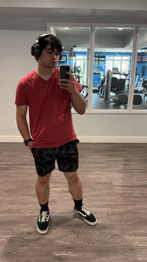 Thumbnail Gym Enthusiast Alert: humblenerd96's Fitness Update on gaybrosgonemild