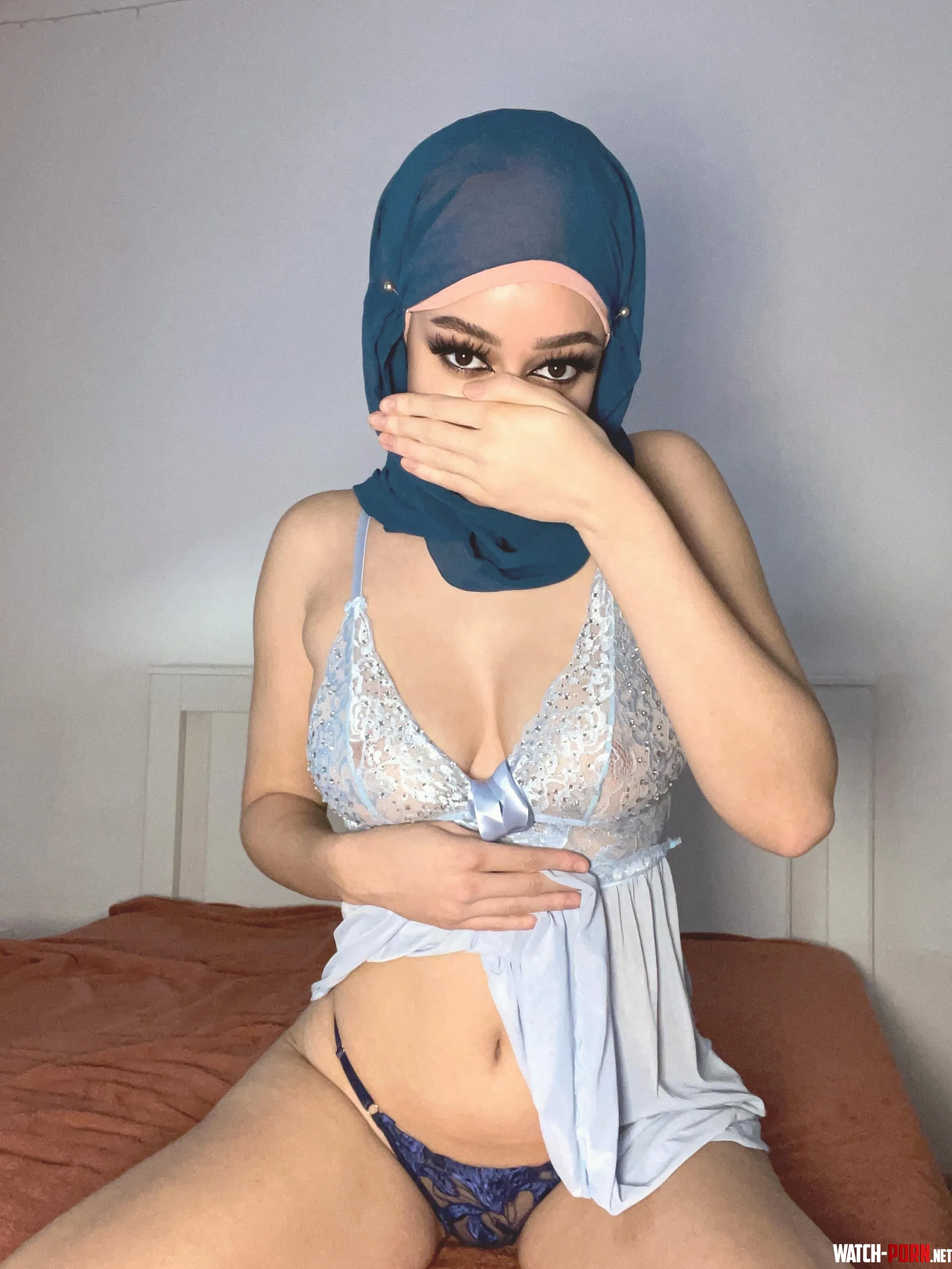 Would you creampie your hijabi neighbor  by hurtdessertrose