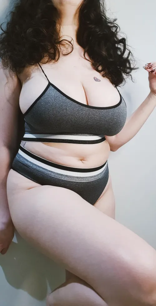 Thumbnail QueenStorrm: Some Call Me Fat, Some Call Me Curvy - What Would You Call Me?