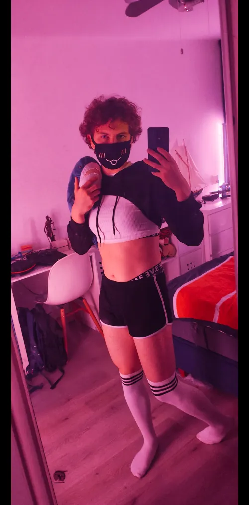 Thumbnail Good Night Wishes: Spreading Positivity in femboy Fashion with Ratteld_Raider