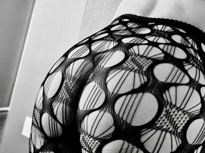 Thumbnail PetiteDesertFlower's Tush View - Intriguing Lace Fishnets