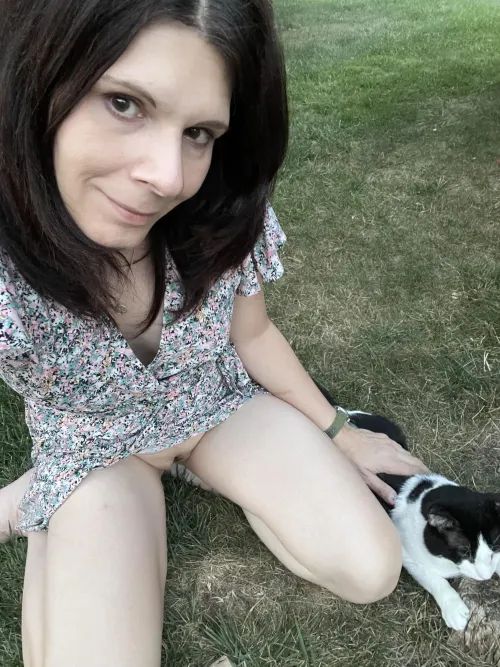 Thumbnail TheRealAutumnGoddess Enjoys Peekakitty Outdoor Time | FlashingGirls