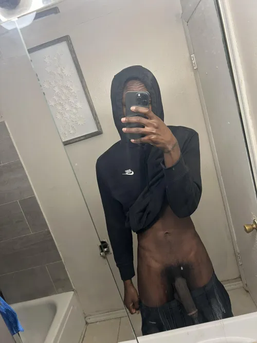 Thumbnail Rating Request: 20m177cm Rate please | Willing_Ad_2069 | normalnudes