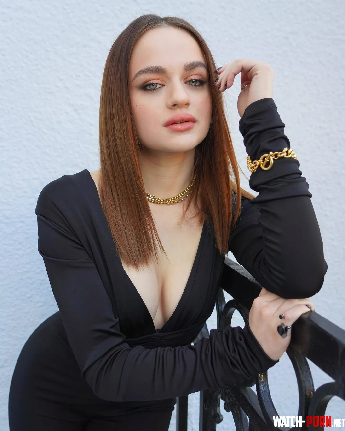 Joey King cleavage by cor0094