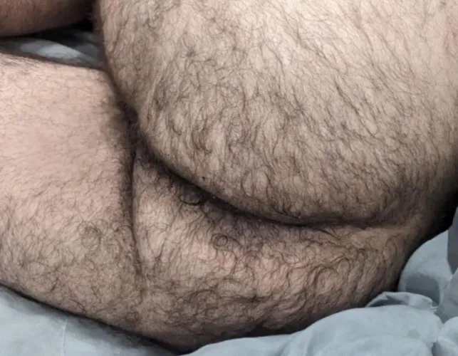 Thumbnail Hairy and Musky: Insights from [deleted] insanelyhairymen