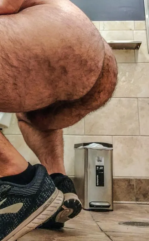 Thumbnail Leg day at the gym Checking to see if the squats are working in insanelyhairymen Category