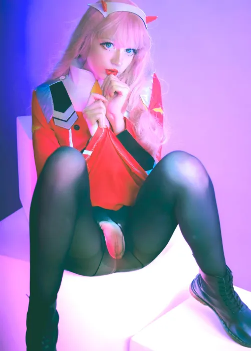 Thumbnail MereOasis Presents Zero Two from Darling in the Franxx: A NSFW Cosplay Masterpiece