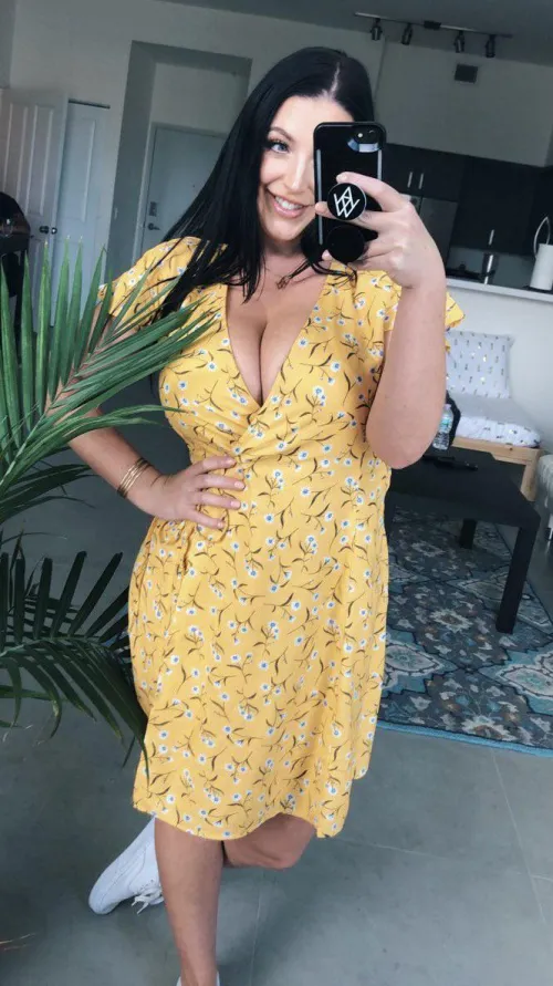 Thumbnail Angela White: Shopping Challenges and Glamour in PornstarFashion | [deleted]