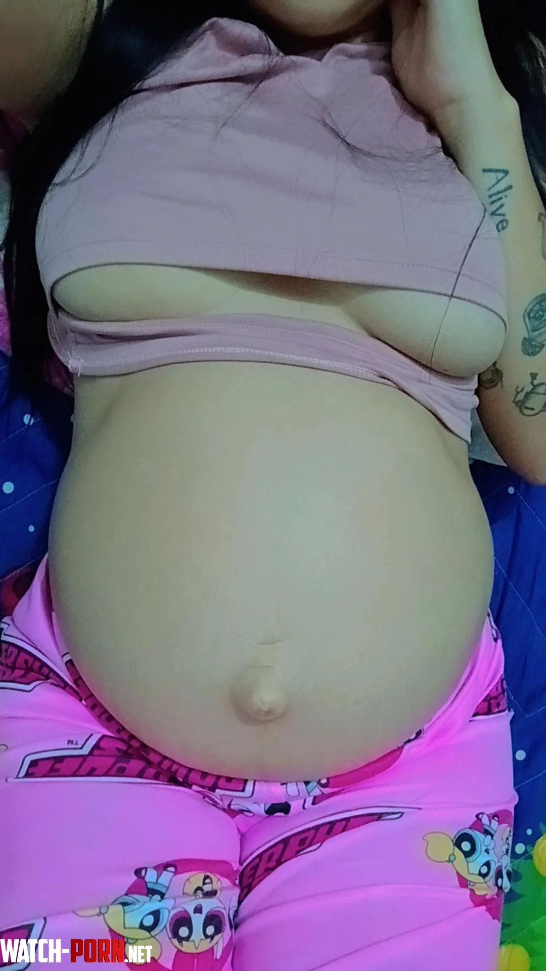 Here you have a beautiful and sexy pregnant woman available for you by Yolita23