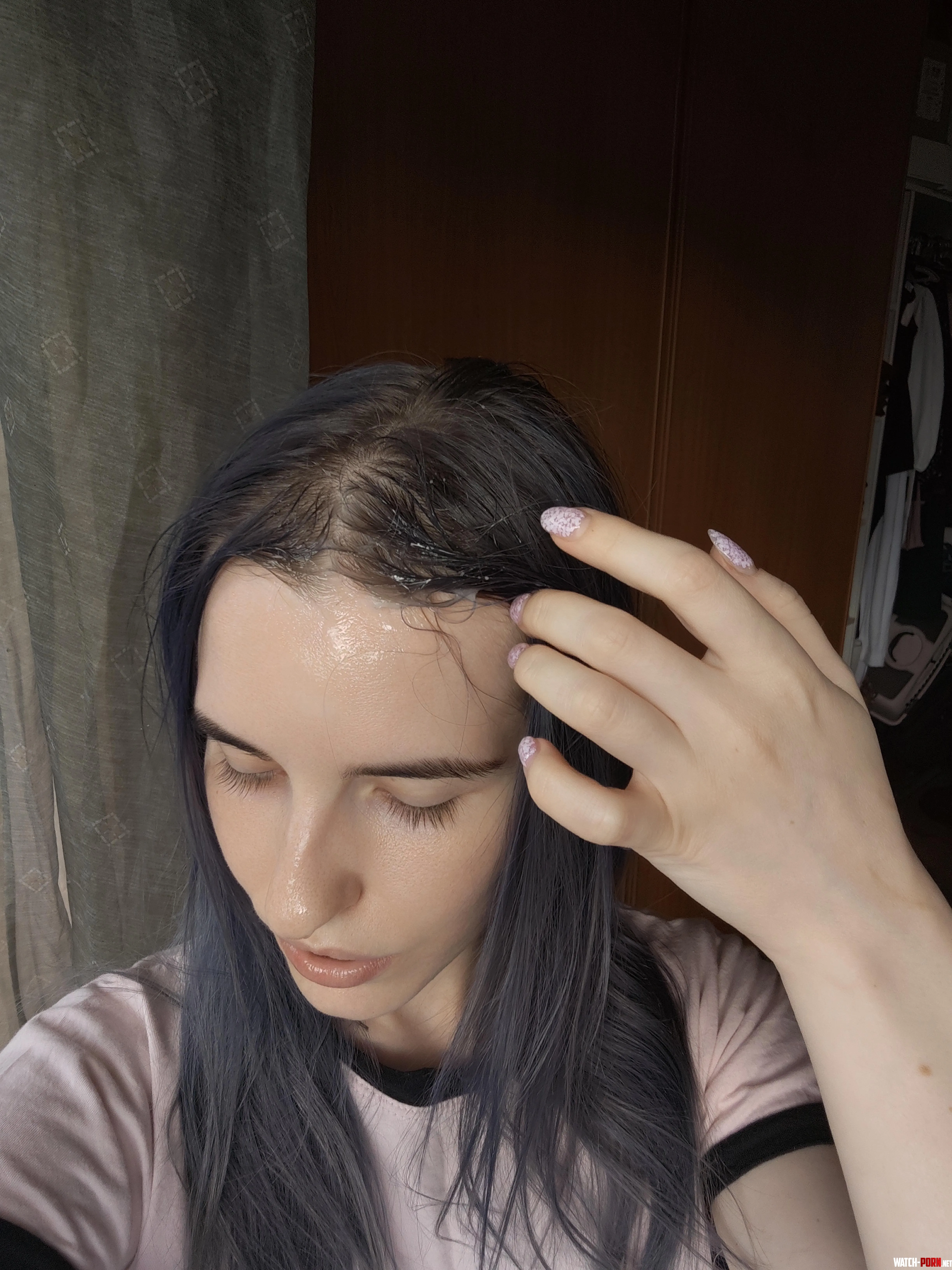 Cum makes my hair so nice and beautiful by hailey_cute