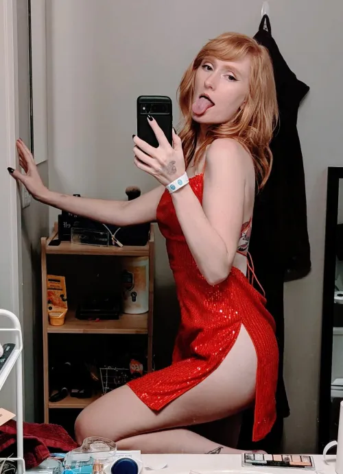 Thumbnail Carefree Ginger Vibes: No Panties, No Worries