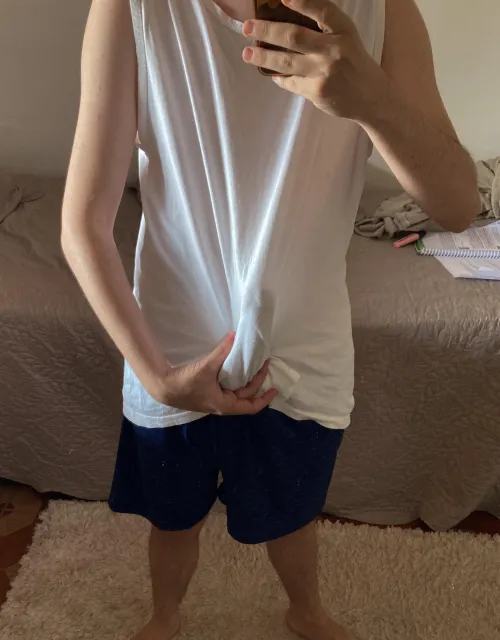 Thumbnail GaybrosGoneWild: Seeking Assistance with Shirt Removal | artiemrtnz