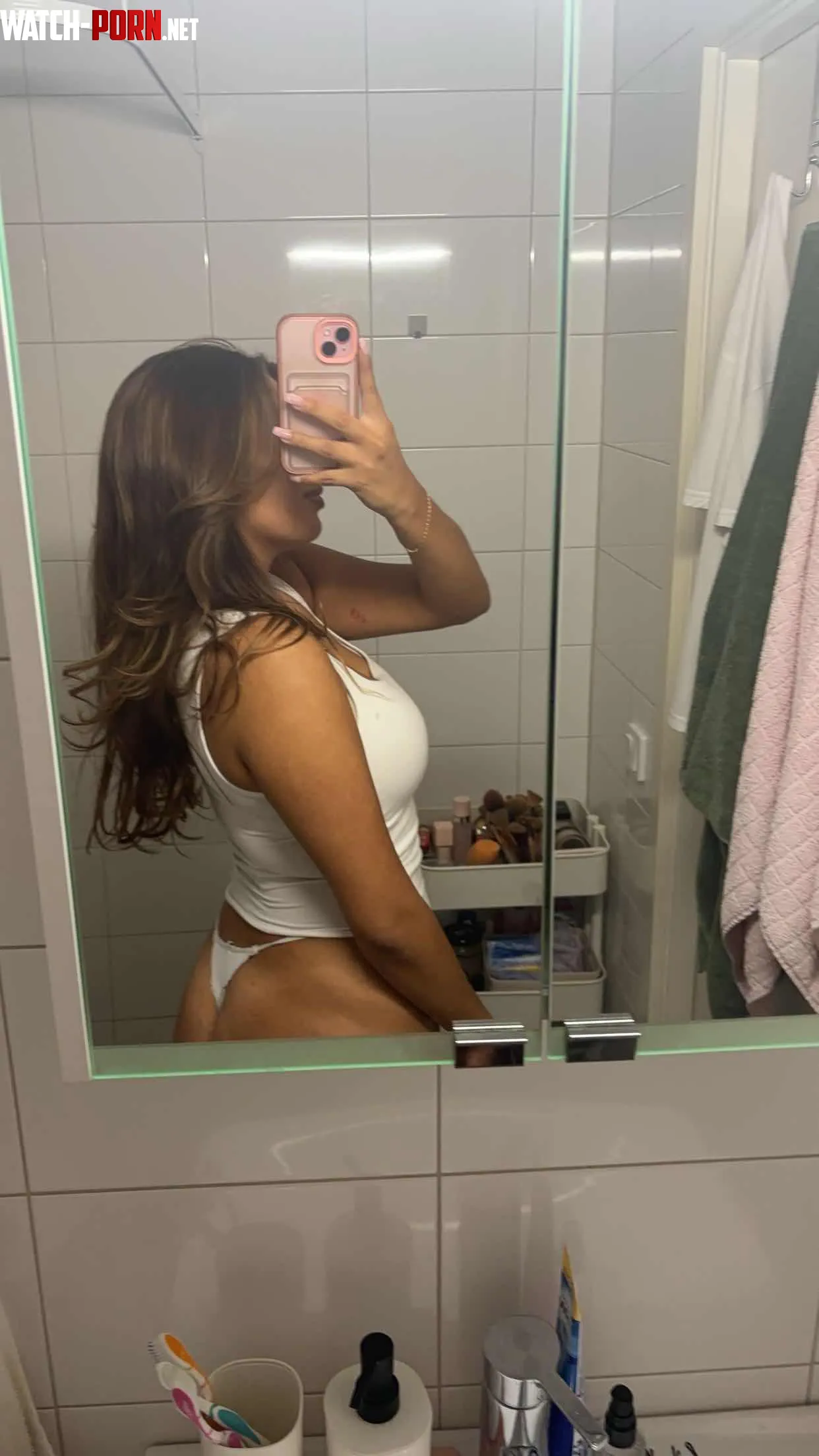 Kalla mig mami annars stter jag mig p ditt ansikte  by Baddiegabriela04