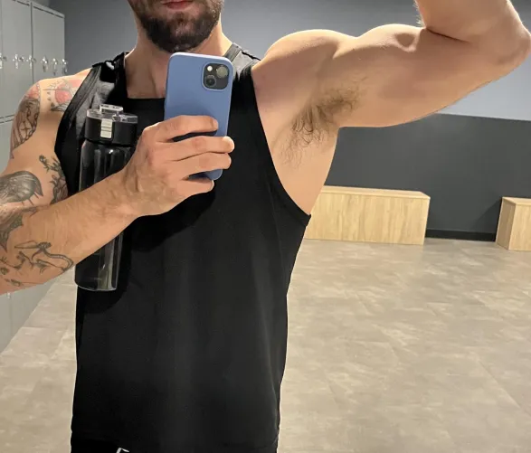 Thumbnail Postworkout Selfie: Ambitious-Length9423's Inked Look