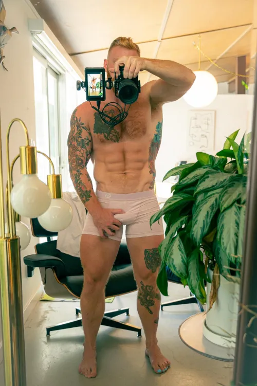 Thumbnail Photography Moments: Join WetOnLev for a Shoot | hotguyswithtattoos