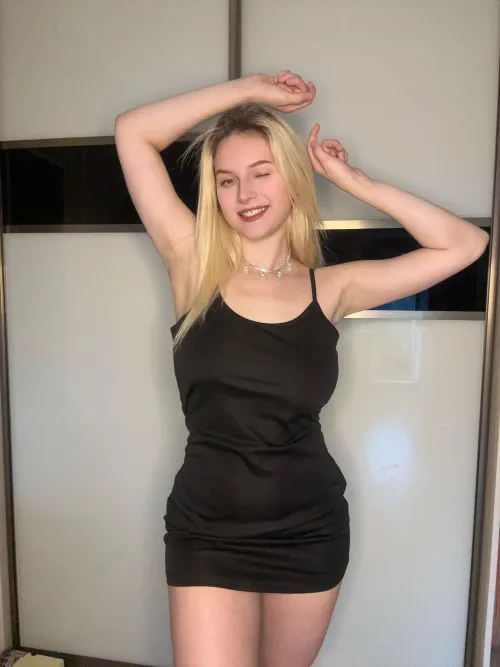 Thumbnail AngelickDesireFlame's Stylish Date Night Look in Tight Dresses