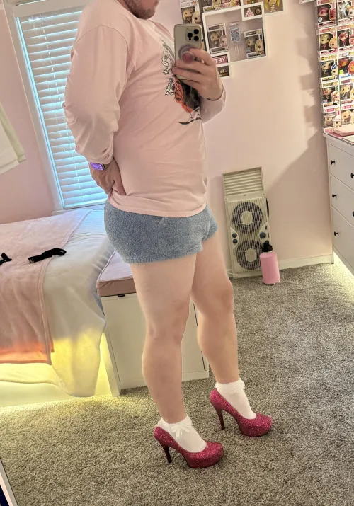 Thumbnail Feeling Cute and Confident: Morning Musings by Moonlite1322 - A Peek into the Femboy World