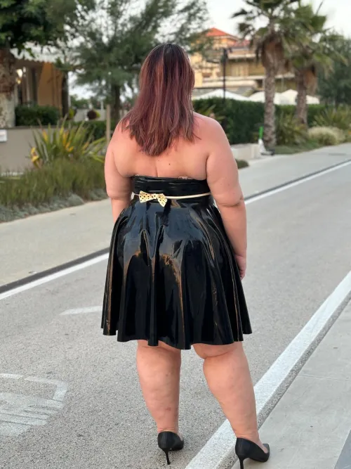 Thumbnail Summer Style: Misslatexangel in Latexdress for BBW