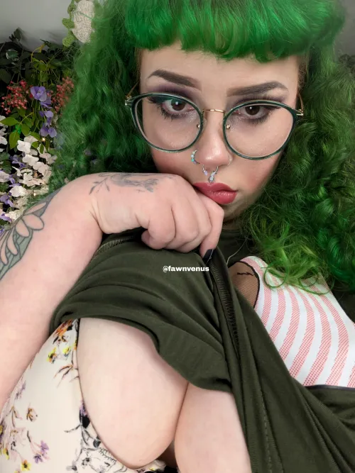 Thumbnail Chubby Goth Mommy | fawnvenus