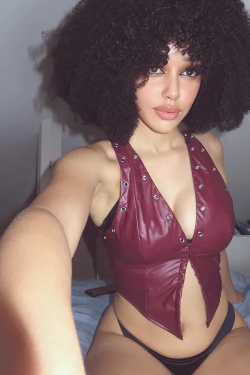 Thumbnail Hot Black Chick Selfie by Samiraxoxodarky