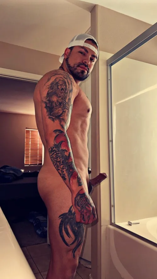 Thumbnail Wyldcardx's Post-Shower Selfie: Dive into Hotguyswithtattoos World