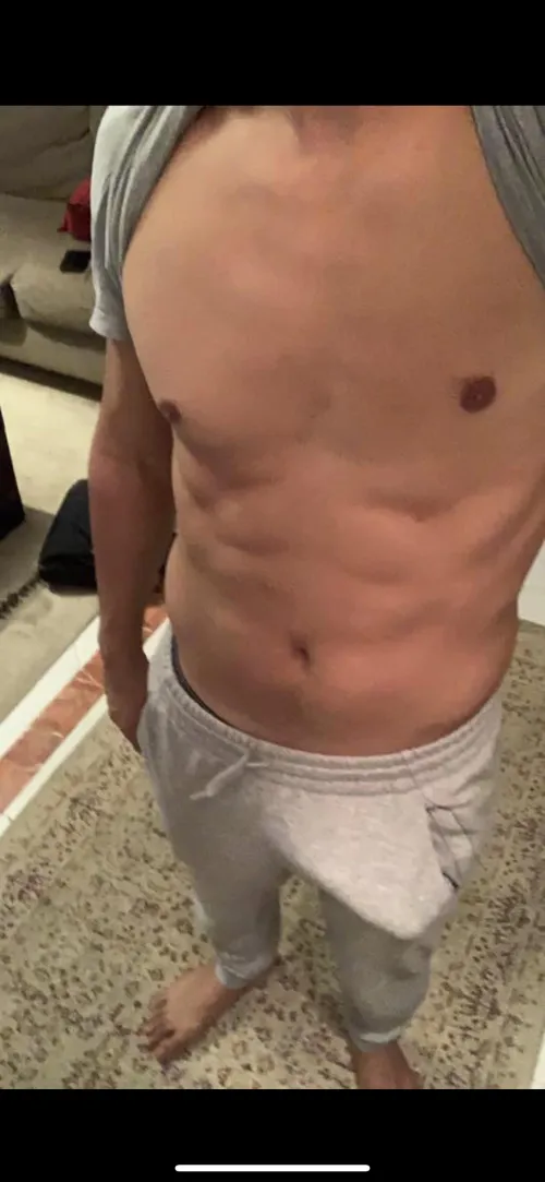 Thumbnail Post Workout Bulge Pic: Normal or Not?