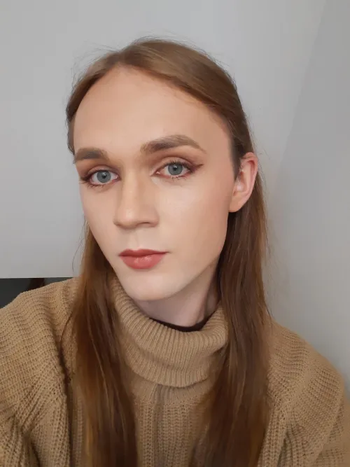 Thumbnail Feeling Pretty: Lost_Soft22 Radiates Confidence through Fashion - A Femboy Tale