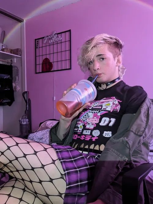 Thumbnail Energetic femboy: TpartyGal's Energy Drink Tale | femboy