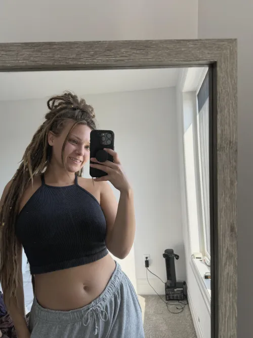 Thumbnail Sassy_Princess_ Rocks the Cutest Fit in a Croptop