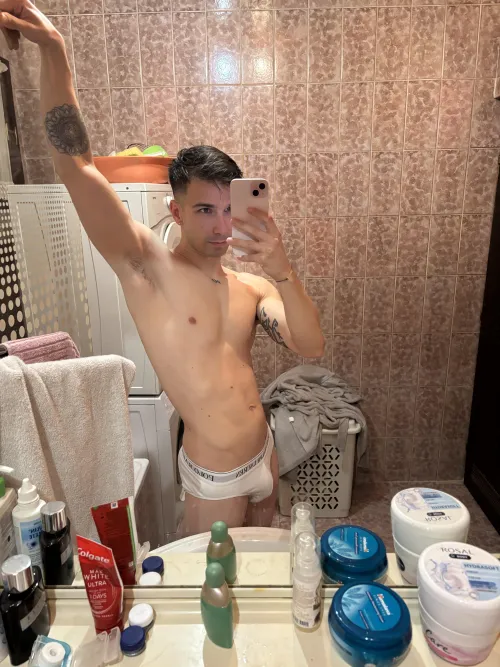 Thumbnail How Would You Use Me? - Twinks Category