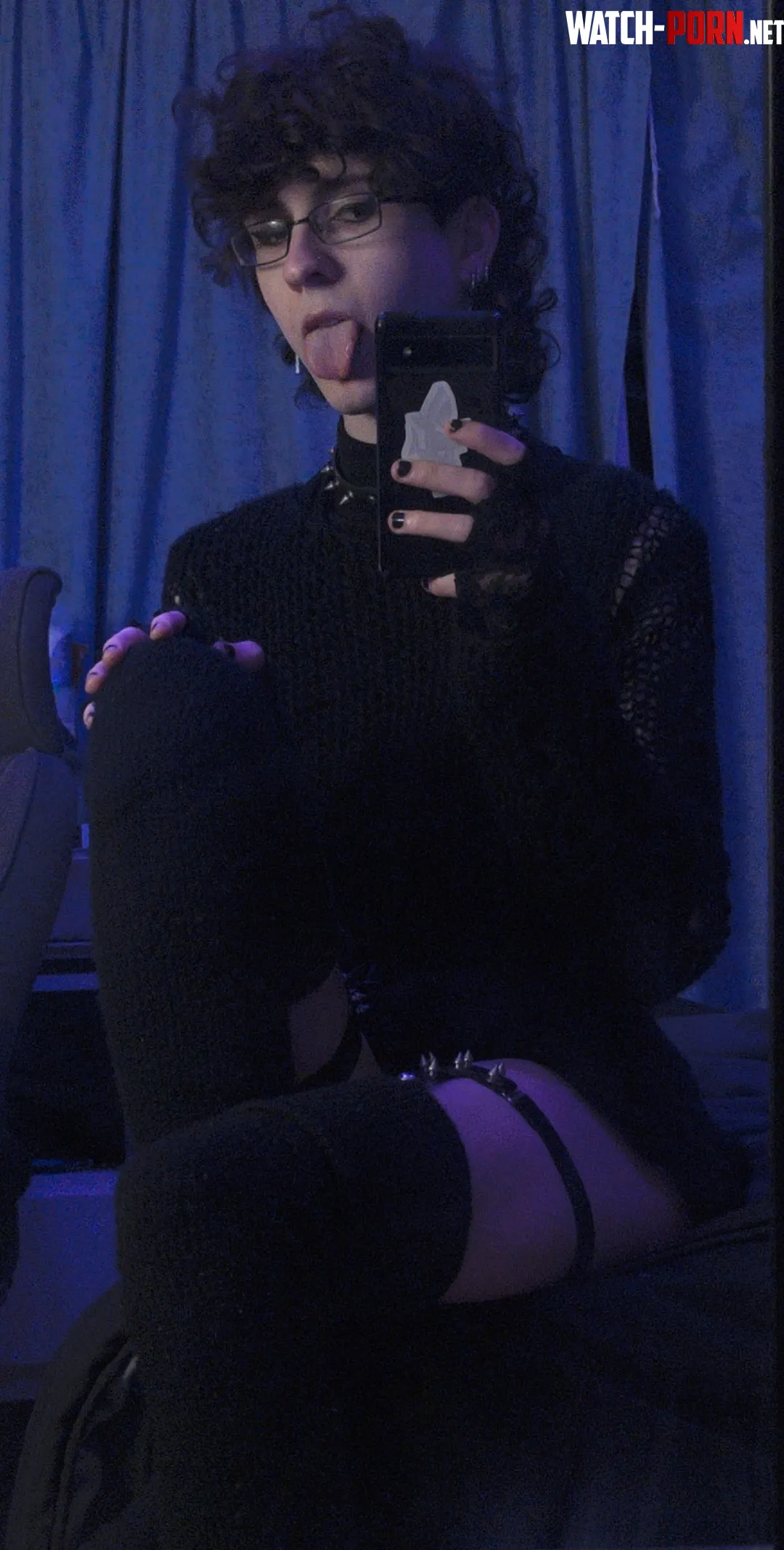 Goth boy with spikey thighs by Dr_Homicide_