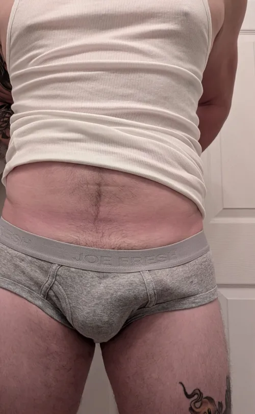 Thumbnail Home Showers and Bulge Revelations - Detailed Experience