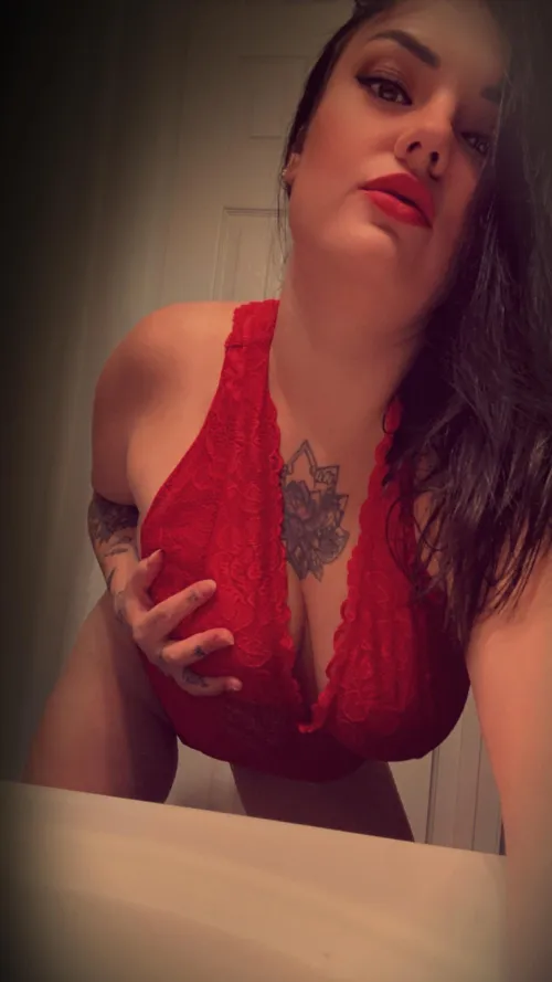 Thumbnail Meliciouss051's Seductive Offer in Red Lingerie: Bend me Over